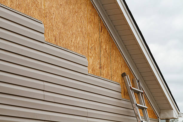 24/7 Emergency Siding Repair experts in Freehold, NJ